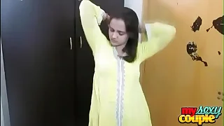 Indian Bhabhi Sonia In Yellow Shalwar Suit Getting Naked In Bedchamber For Sex